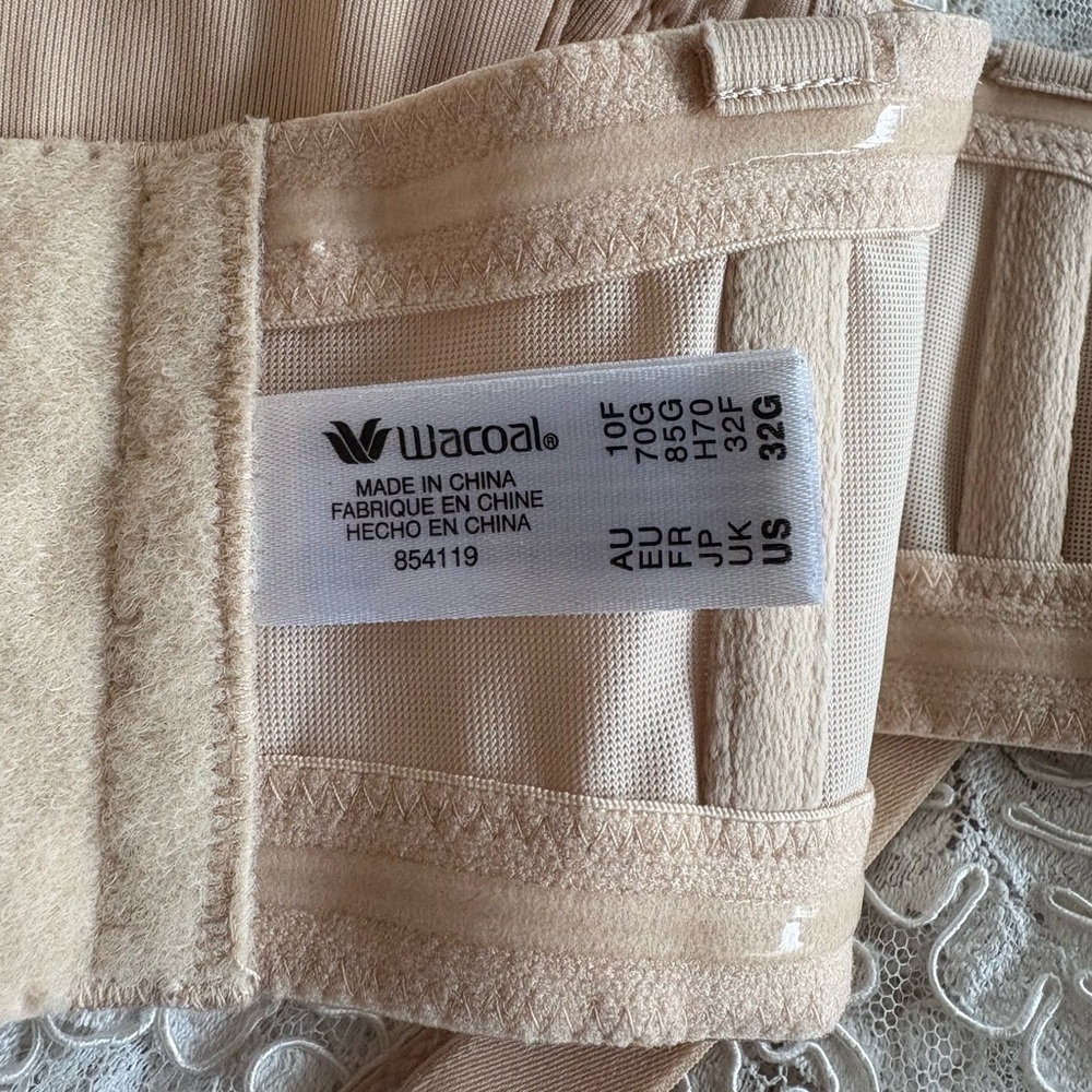 Wacoal Women's Cream Bra
